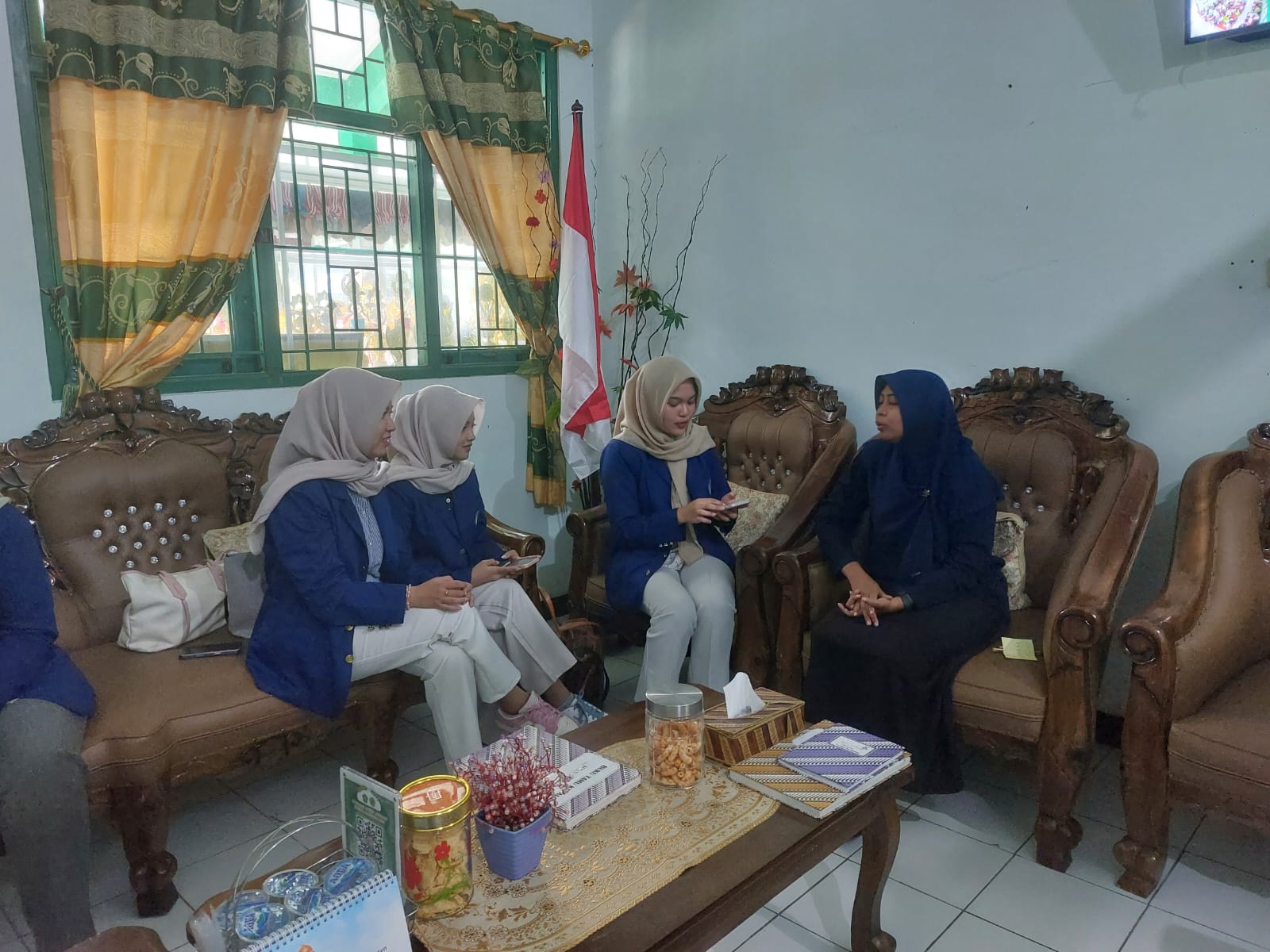 Kunjungan Edukatif Mahasiswa UNY: Mengupas Dinamika Pembelajaran IPS Langsung dari Lapangan